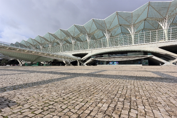 Foto Arsitektur struktur gang stadion