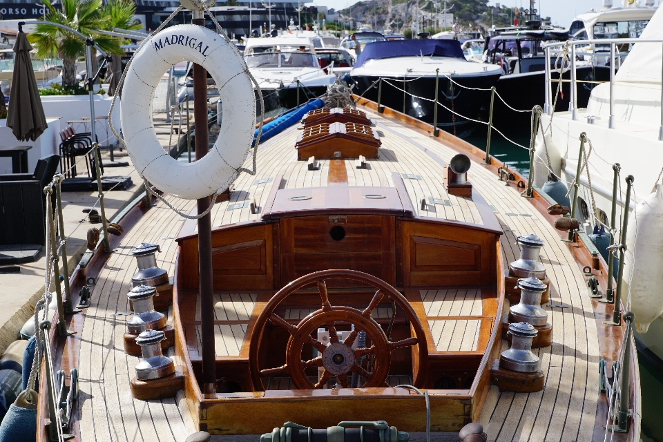 Agua bote viejo barco