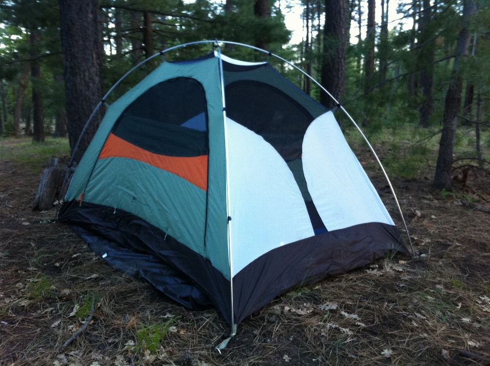 Berkemah tenda mogollonrim
 kain terpal