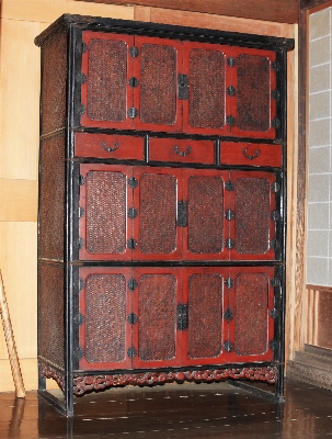 Wood antique high red Photo