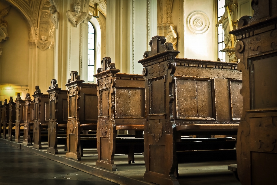 Legna edificio vecchio religione