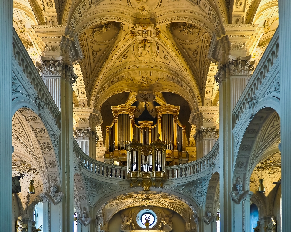 Musica architettura interno edificio