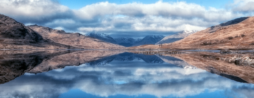 Montagna inverno lago valle