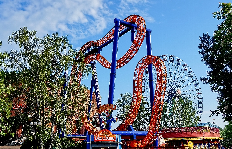 Recreación parque de atracciones
 conducir