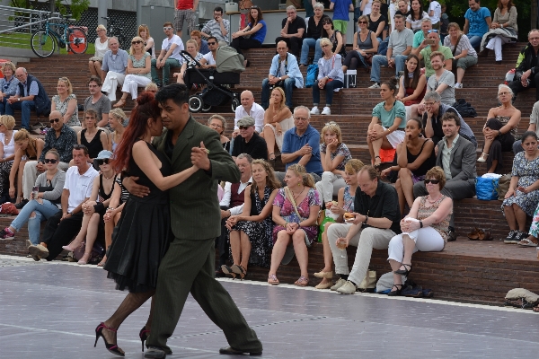 観客 ダンス まつり スポーツ 写真