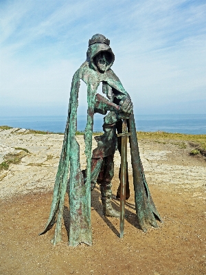 Coast sand view statue Photo