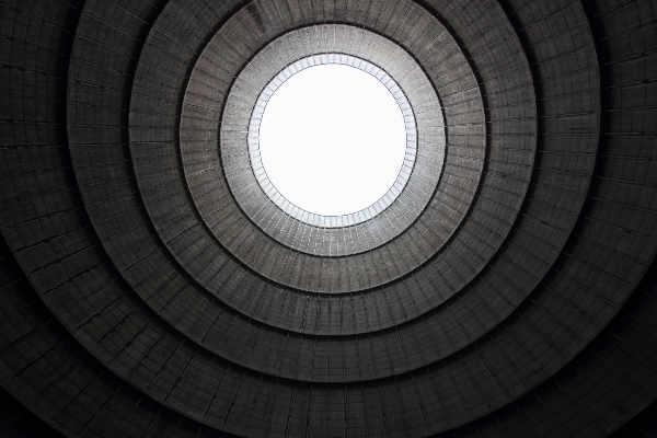 Foto Bianco e nero
 ruota spirale torre