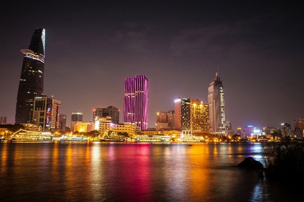 Foto Horizonte noite cidade arranha-céu