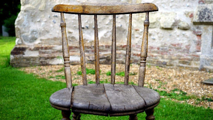 Table light wood chair Photo