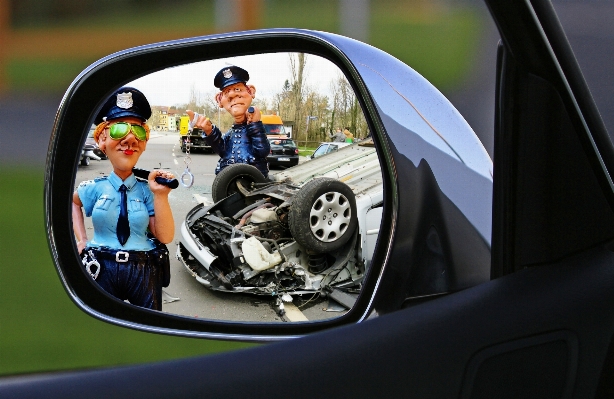 渋滞 車 車輪 運転中 写真