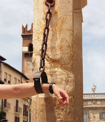 Wood chain old wall Photo