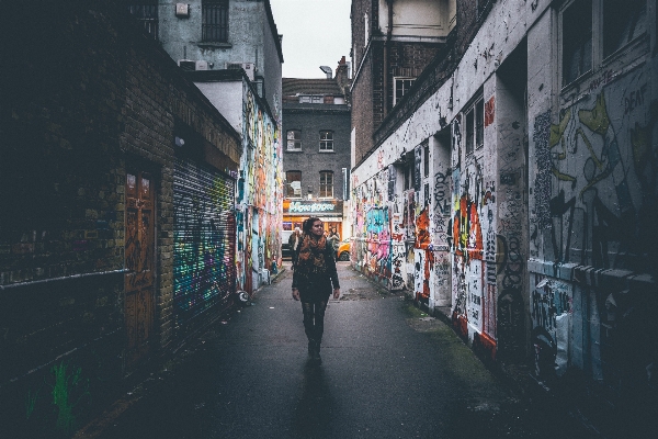 Foto Ar livre andando garota mulher