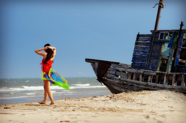 Foto Pantai laut pesisir awan