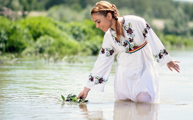 Foto Acqua abito ragazza primavera