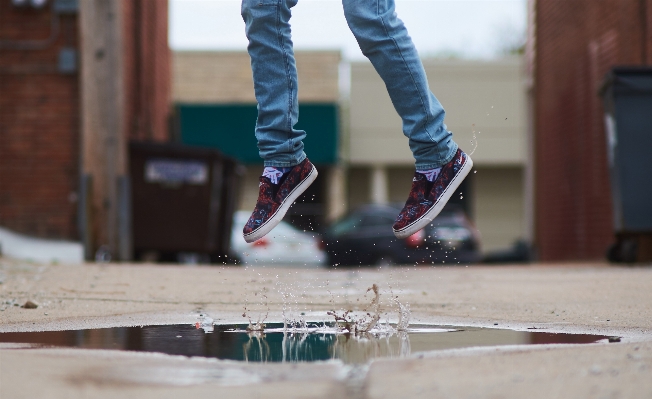 Water shoe winter girl Photo