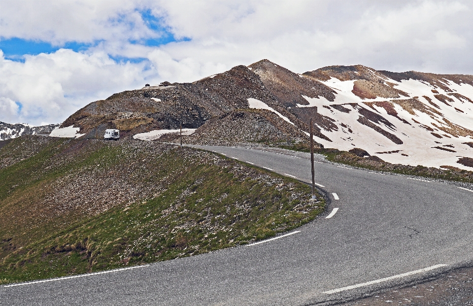 Rock montagne neige route