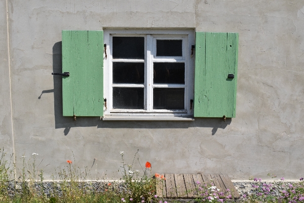 Farm house window building Photo