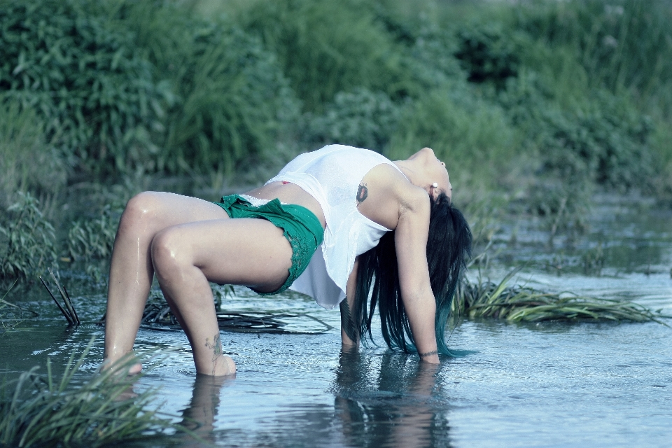 Wasser mädchen bewegung bein