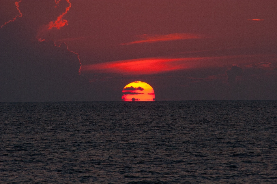 海 海洋 地平线 云