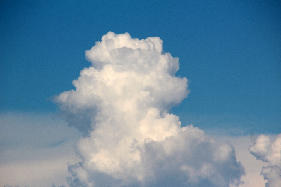 Wolke himmel sonnenlicht atmosphäre