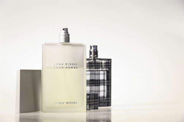 Foto Botol masih hidup
 burberry
 merek