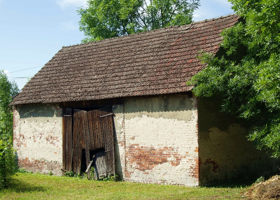 Fazenda casa prédio celeiro