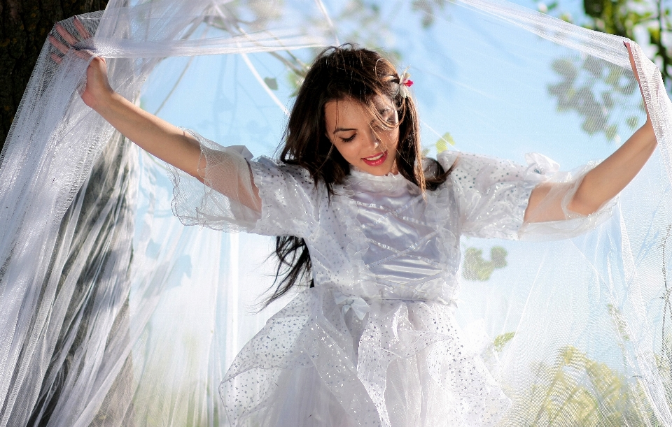 Fille blanc vêtements robe de mariée
