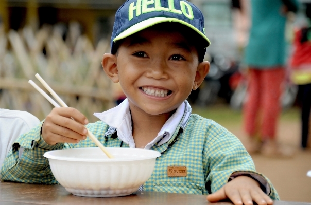 Person child breakfast noodle Photo