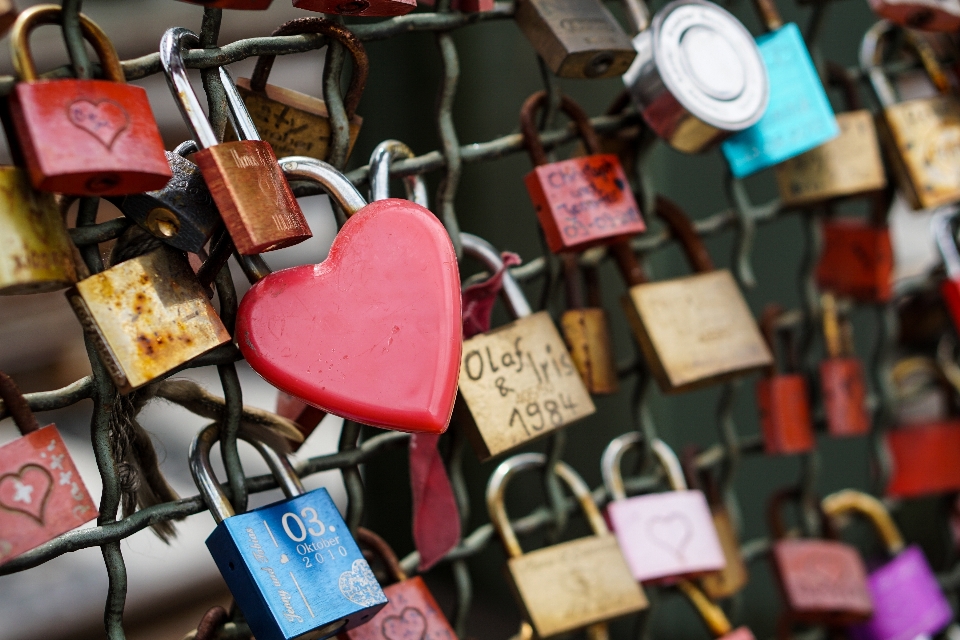 Fence bridge love heart