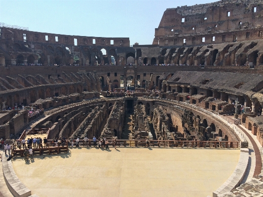 Foto Struttura edificio città arco