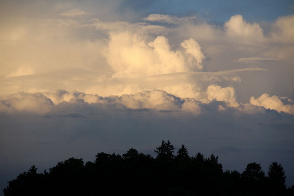 Paesaggio silhouette nube cielo