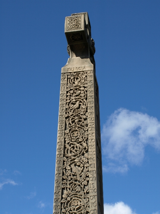 Pedra monumento estátua torre