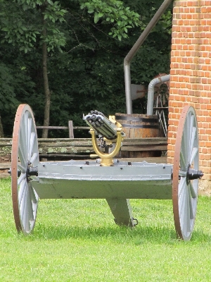 Lawn wheel cart military Photo