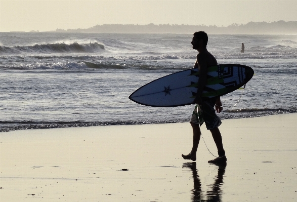 Foto Pantai laut pesisir pasir