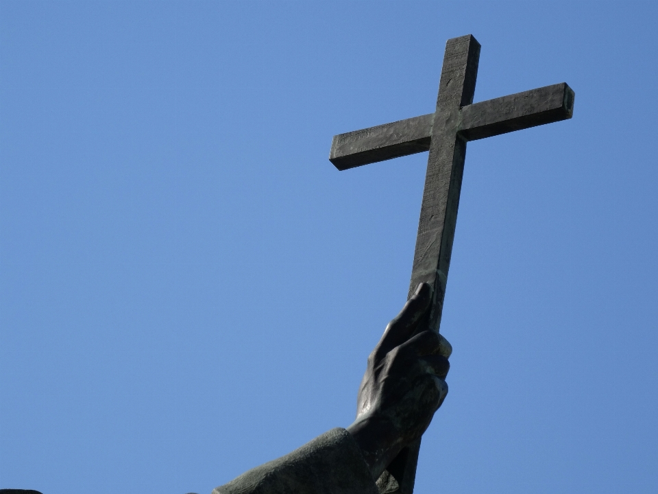 Monumento estatua símbolo religión