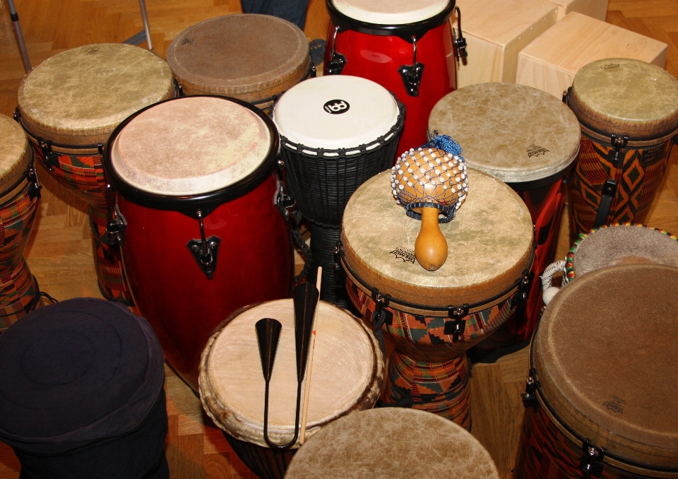 Musique cloche tambouriner instrument de