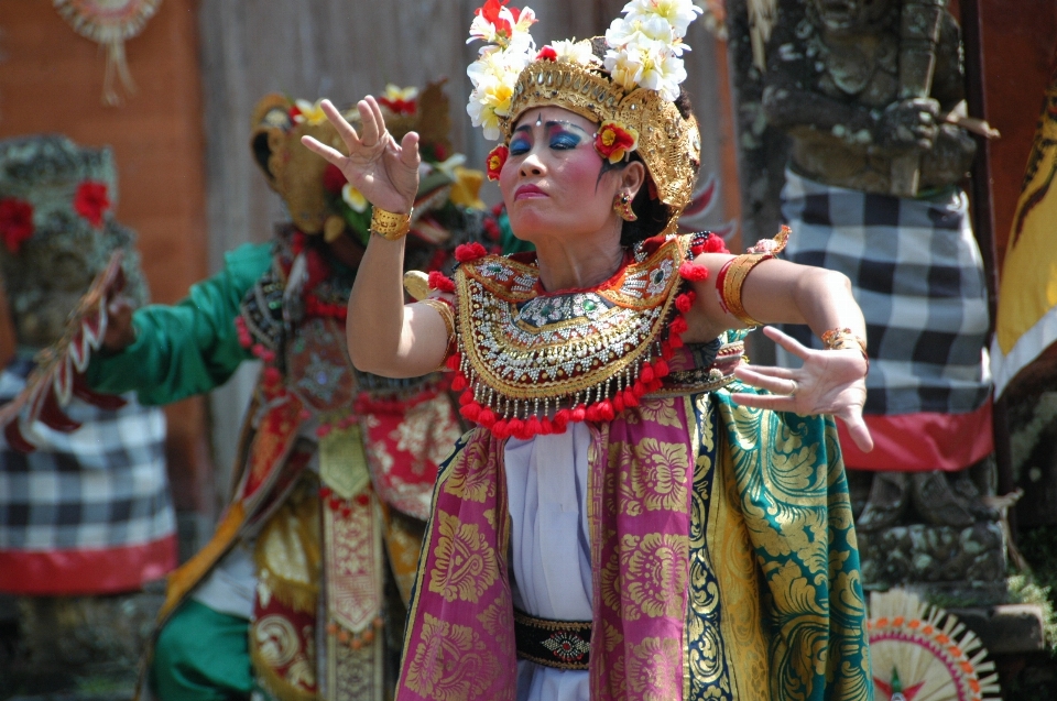 Dans karnaval sanatçı dansçı