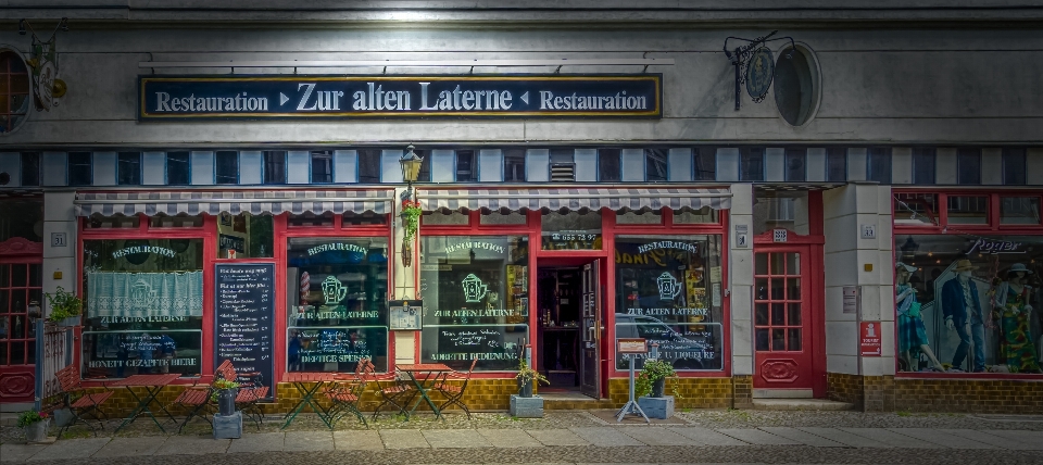 Straße gebäude restaurant innenstadt
