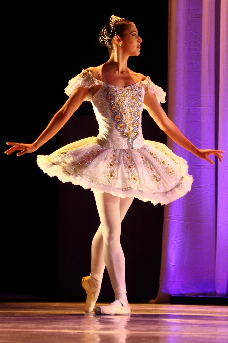 Femme danse ballerine ballet