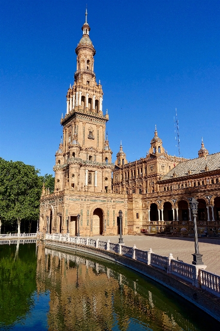 Prédio castelo
 palácio monumento