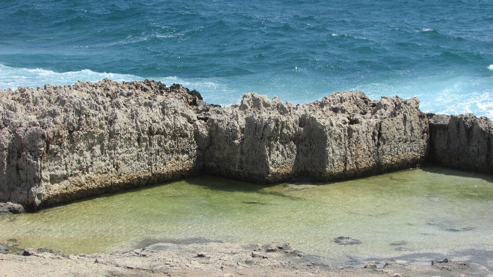 Pantai laut pesisir rock