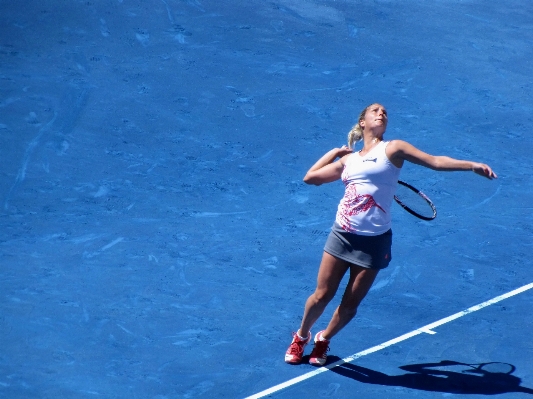 Woman sport running jumping Photo