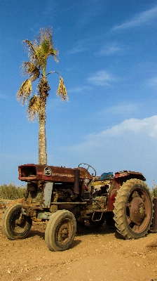 Traktör alan çiftlik kırsal kesim Fotoğraf