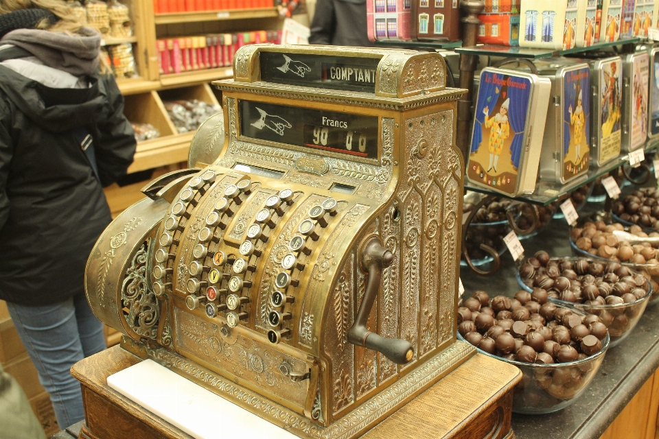 Tourism musical instrument belgium brussels