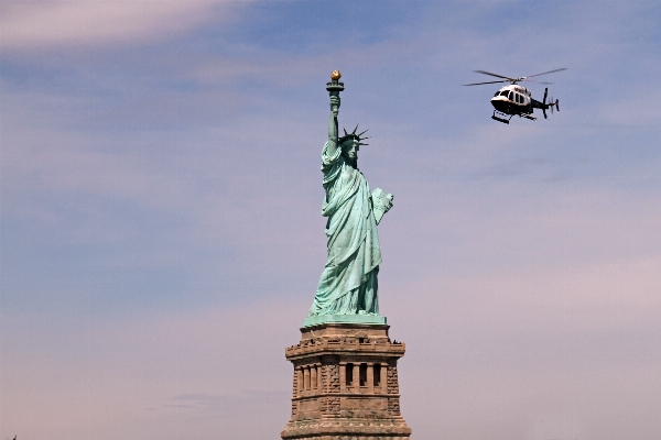 Foto Langit perkotaan new york manhattan