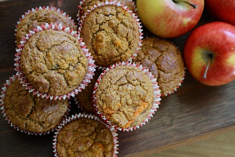 Apple plantar fruta doce