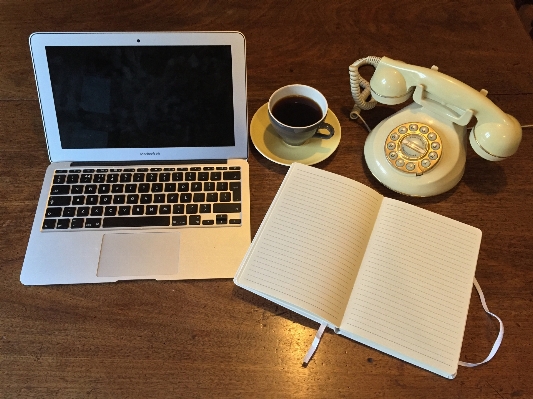 Laptop desk notebook macbook Photo