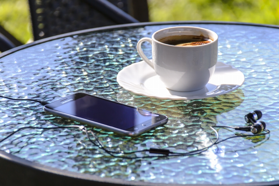 Smartphone caffè musica casa