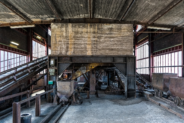 Wood building train beam Photo