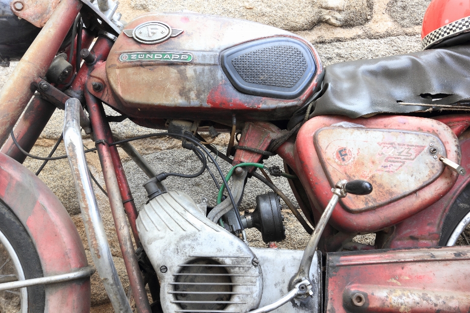 Auto vecchio veicolo motociclo